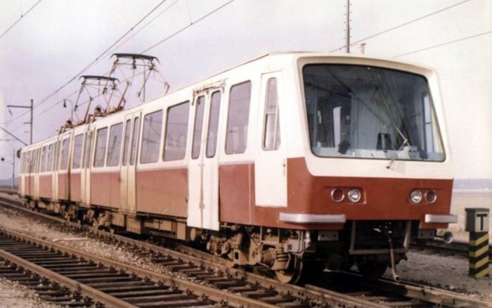Vůz podzemní tramvaje R1 - návrh (prototyp: Vagónka Tatra, Praha-Smíchov)