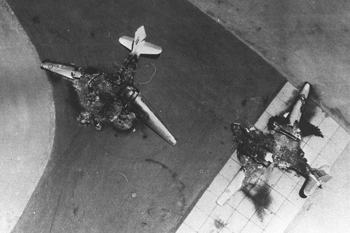 Šestidenní válka 1967: zničená egyptská letadla (foto: National Photo Collection)