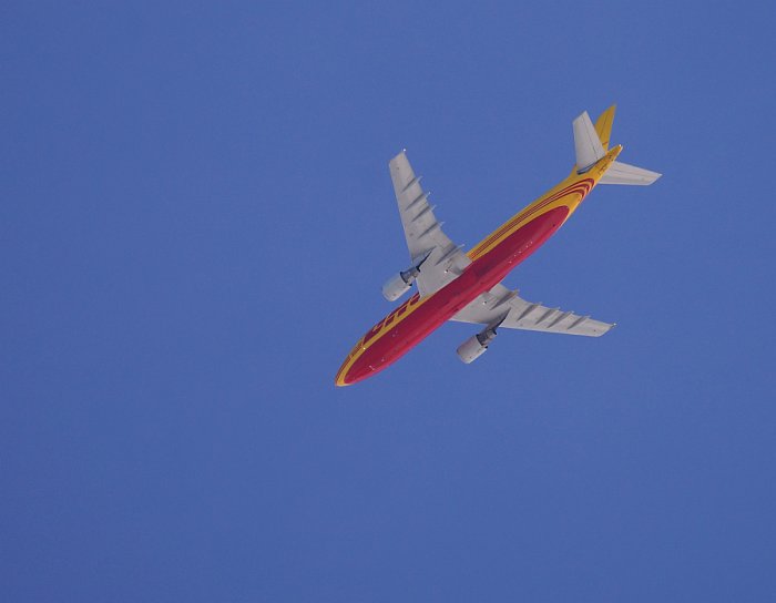 letecká přeprava zásilek (foto: kees torn, CC BY-SA 2.0)