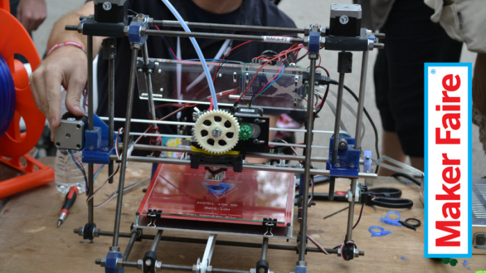 Maker Faire: 3D printer, Maker Faire 2011 (photo: Christian Boyd Myers, CC BY 2.0)