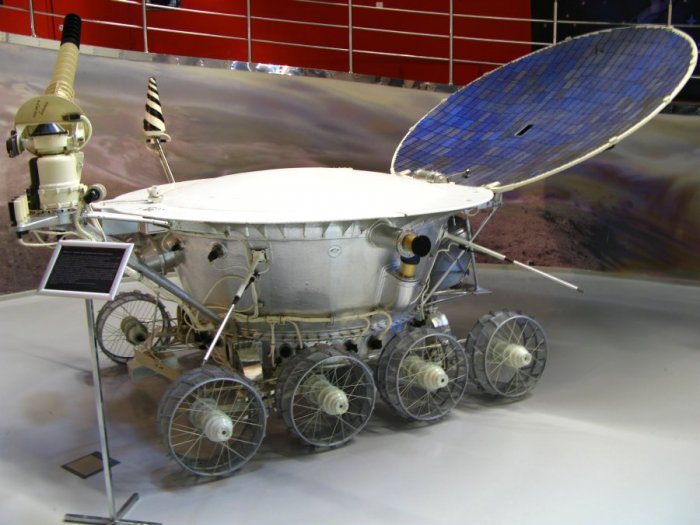Lunar rover Lunokhod model, Soviet Union (photo: Petar Milosevic, CC BY-SA 3.0)